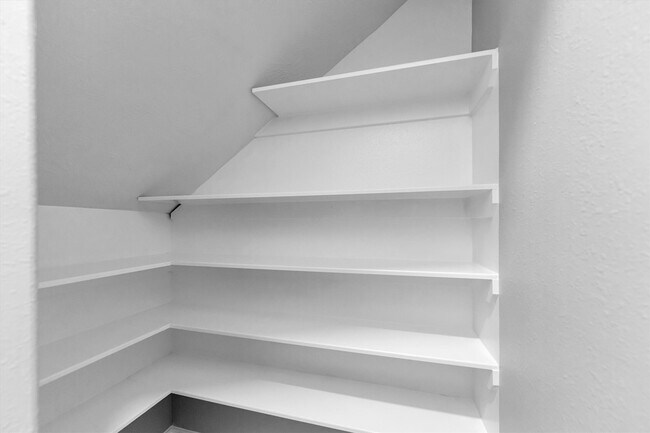 Building Photo - 16007 Sandy Path Ln