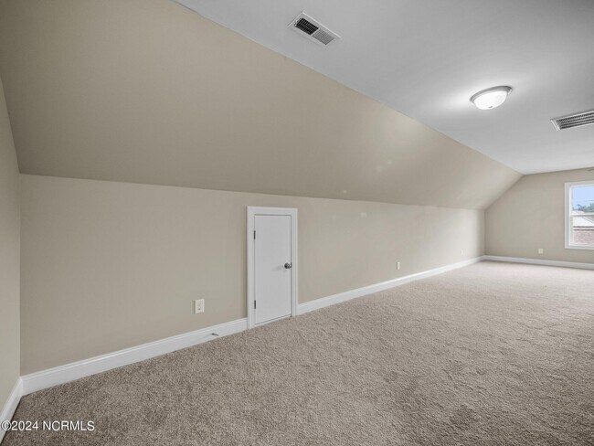 Building Photo - 112 Kenna Ct
