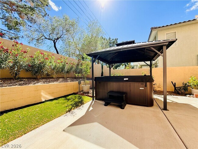 Building Photo - 2429 Tour Edition Dr