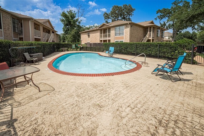 Building Photo - 1311 Antoine Dr