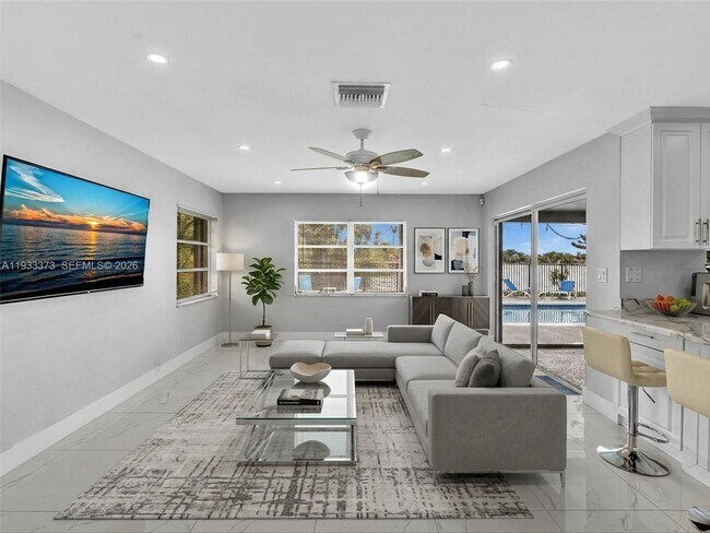 Building Photo - 406 Sailboat Cir