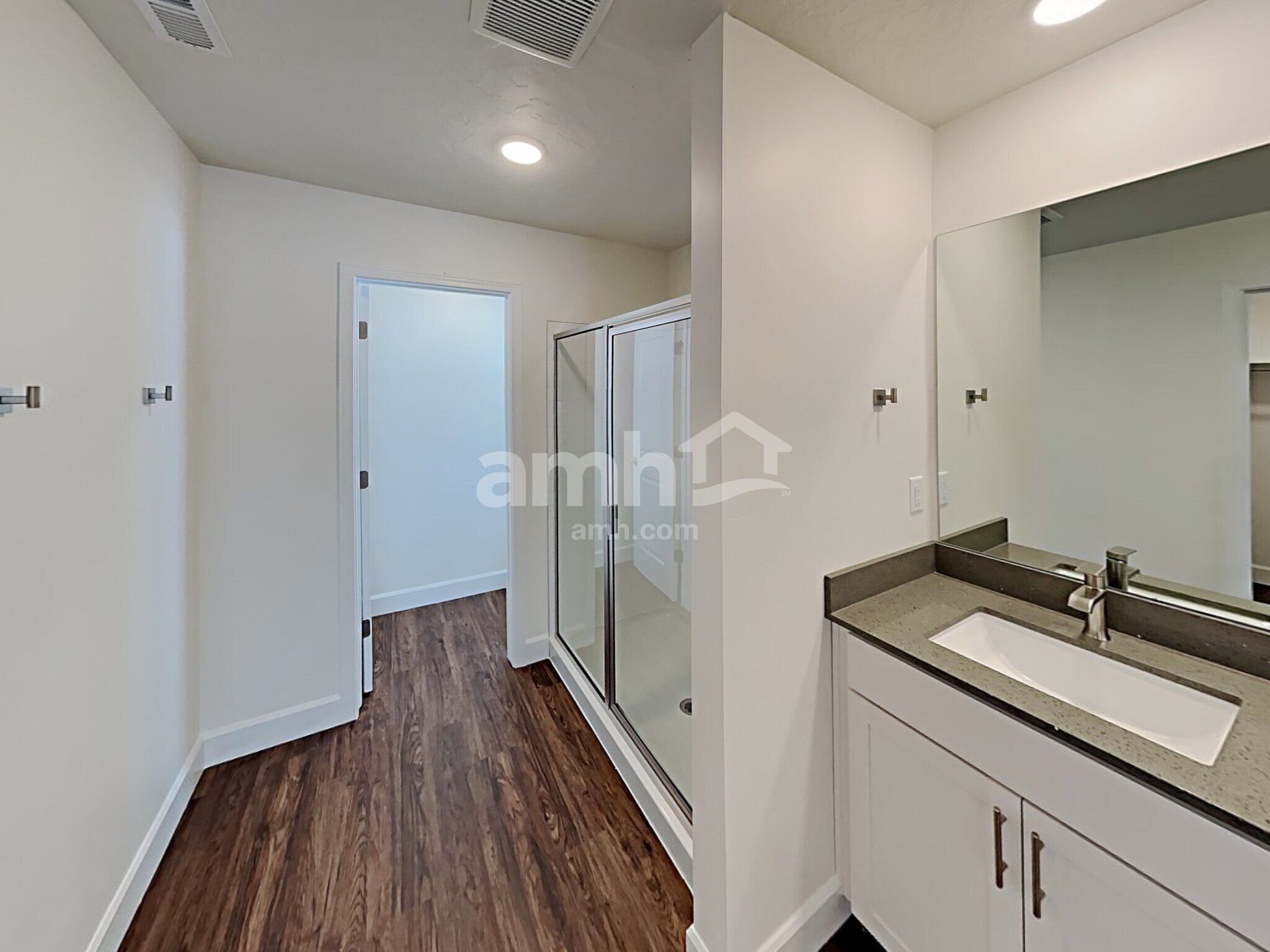 Building Photo - 6570 Old Forest Dr