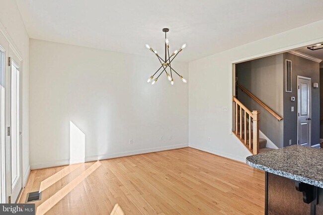 Building Photo - 203 Natural Terrace