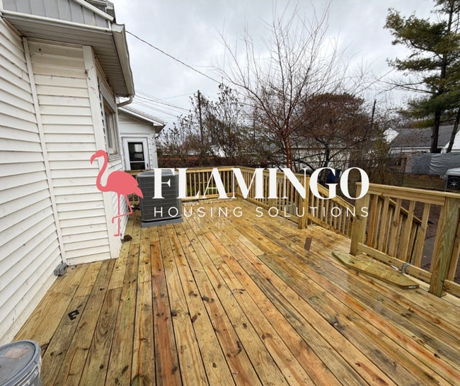 Building Photo - 82 S Sperling Ave