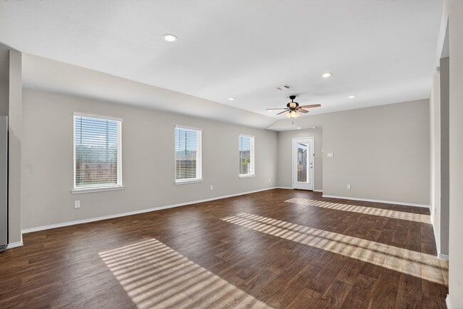 Building Photo - 14805 Prickly Pear Cv