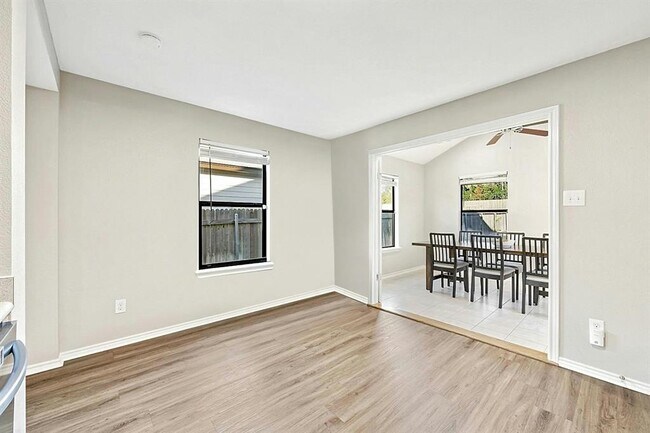 Building Photo - 2246 Perkins Pl