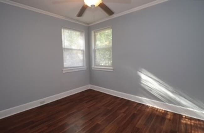 Building Photo - Cozy 2-Bedroom Duplex in Southeast Columbia – Brandon Acres!