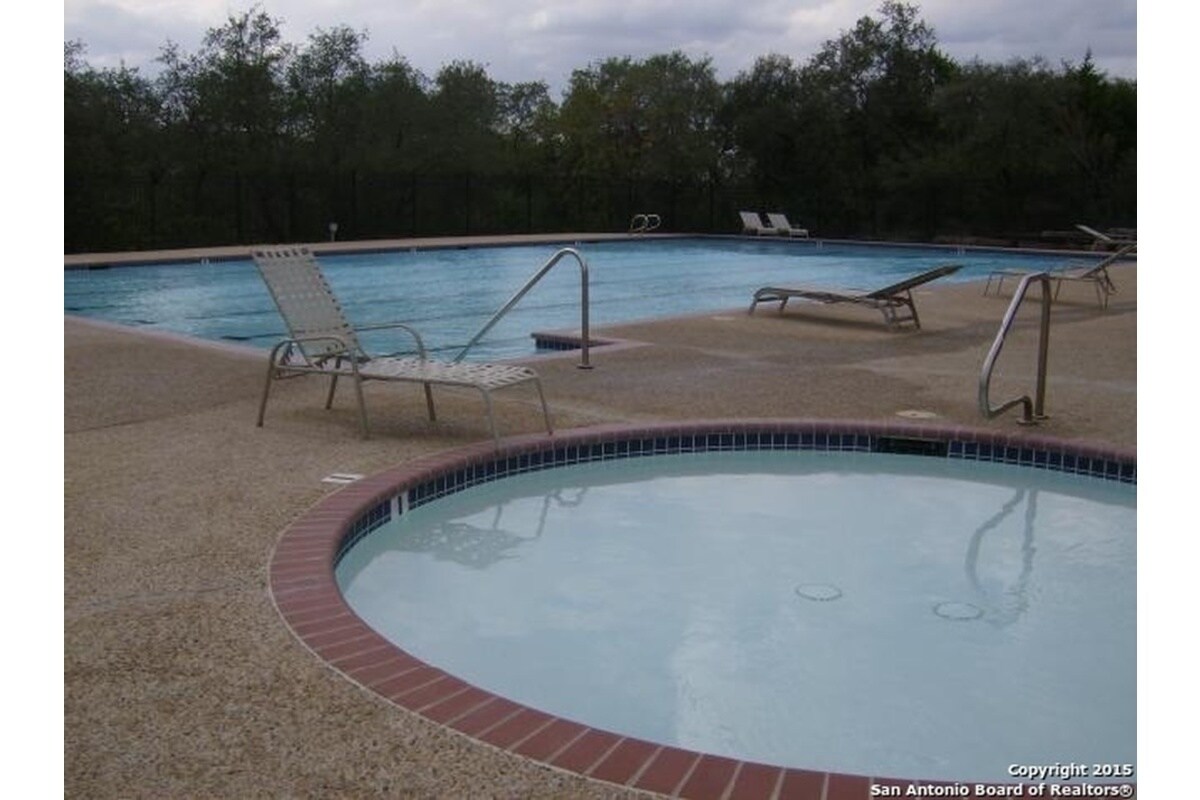 Building Photo - 9835 Ramblin River Dr