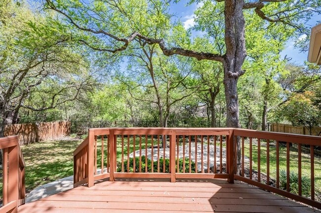 Building Photo - 7724 Yaupon Dr