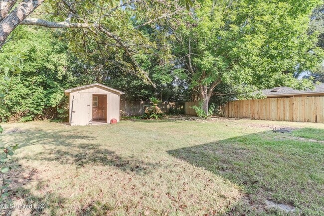 Building Photo - 1003 Wilson Dr