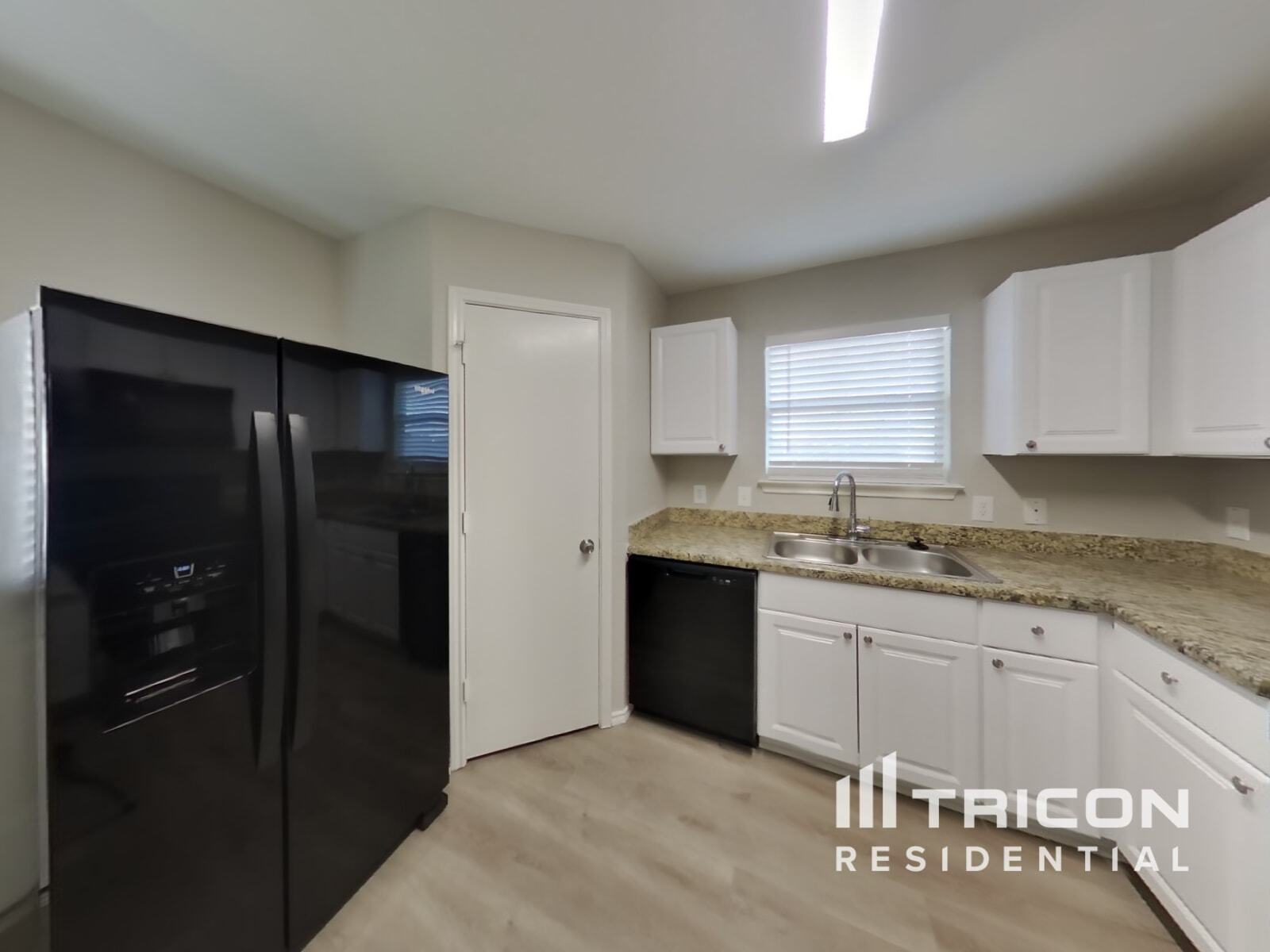Building Photo - 1806 Marbach Woods