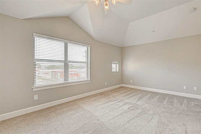 Building Photo - 2710 Hullsmith Dr