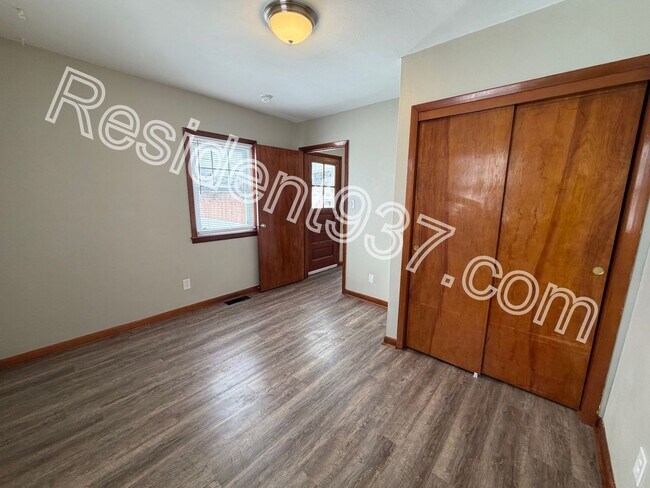 Building Photo - Updated 3 bed 1 bath home