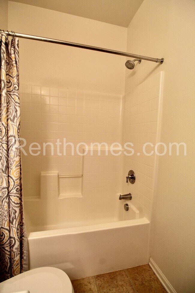 Building Photo - 1626 Waterlily Way