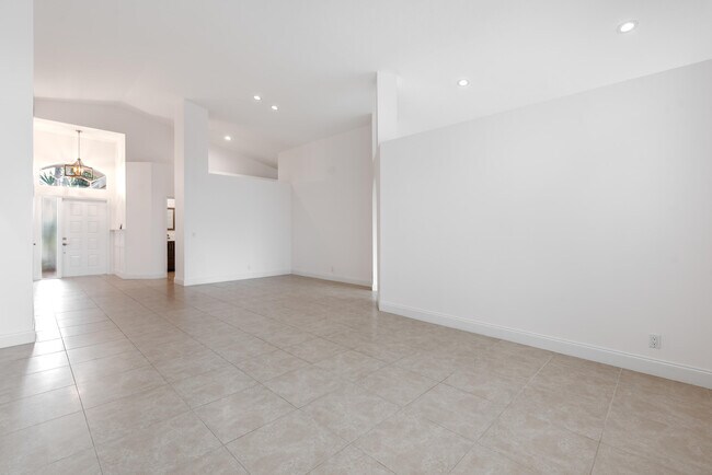 Building Photo - 23390 Torre Cir