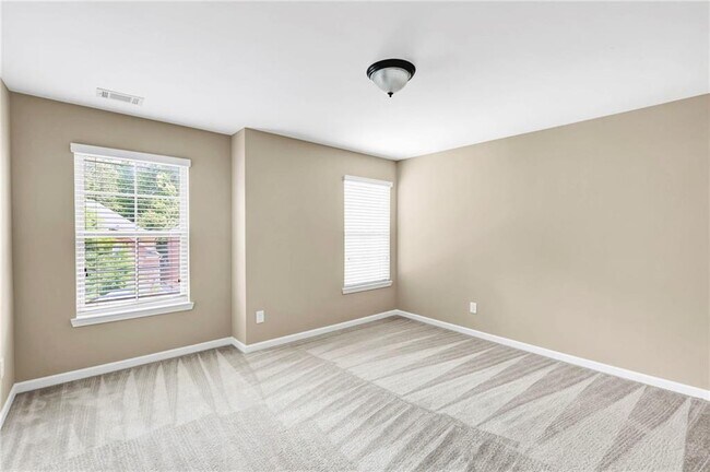 Building Photo - 5957 Stow Dr