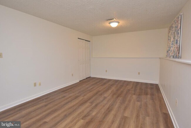 Building Photo - 3863 Beech Down Dr