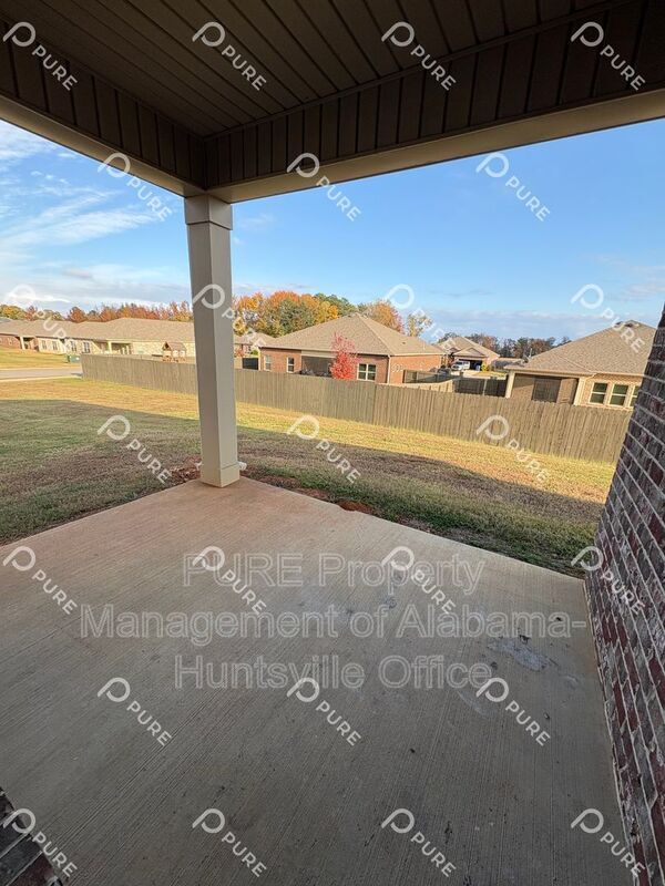 Building Photo - 14170 Lannister Ln