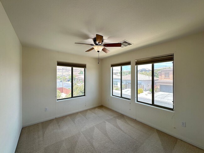Building Photo - Summerlin Village 16 Ladera Phase 3