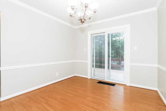 Building Photo - 1061 Fashion Ave
