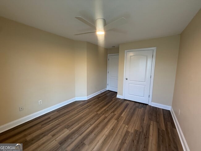 Building Photo - 161 Barfield Way