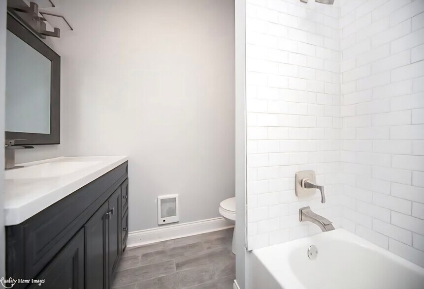 Building Photo - 1219 Blackhawk Dr