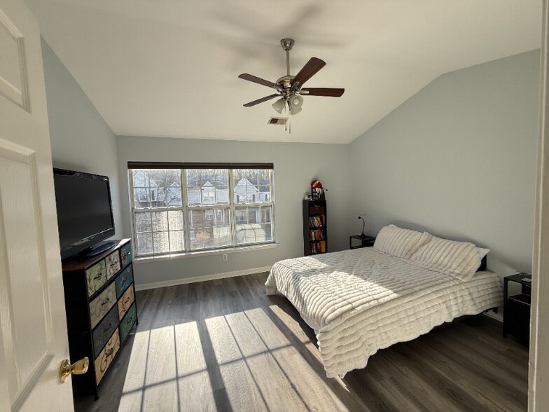 Building Photo - 3781 Winborne Ln