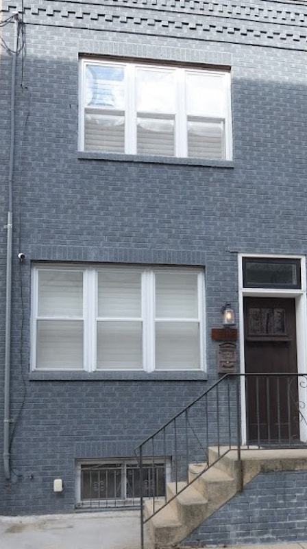 Building Photo - 905 Watkins St