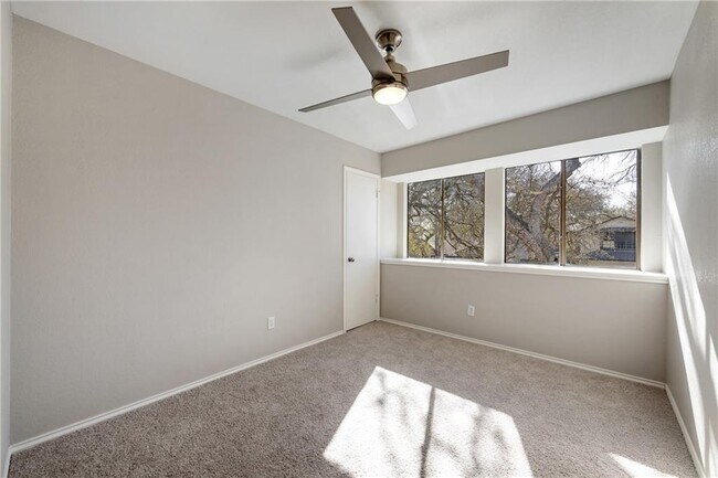 Building Photo - 12804 Modena Trail