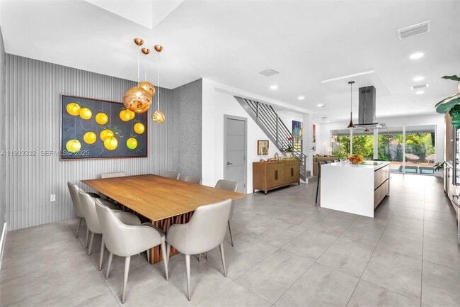 Building Photo - 3167 SW 25th St