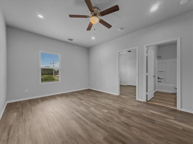 Building Photo - 5 Bowling Ln