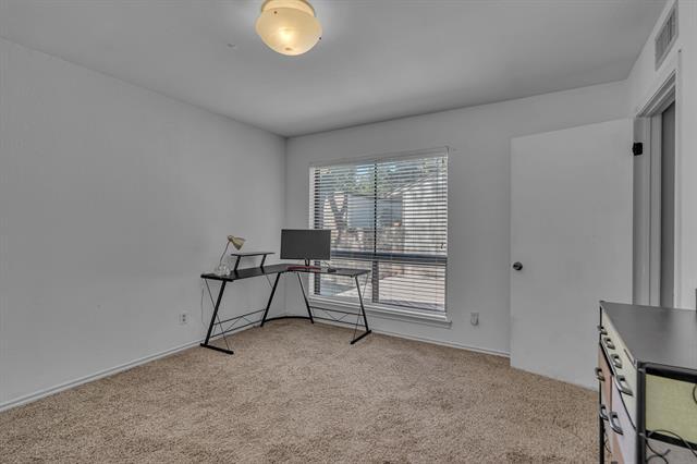 Building Photo - 6433 Southpoint Dr
