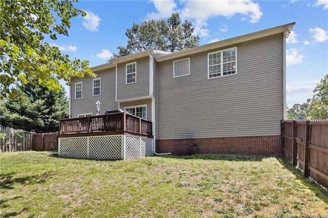Building Photo - 18 Iredell St