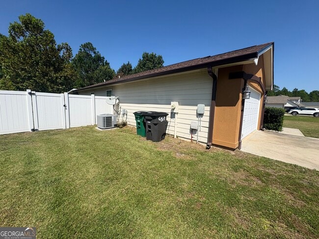 Building Photo - 603 Victorias Cir