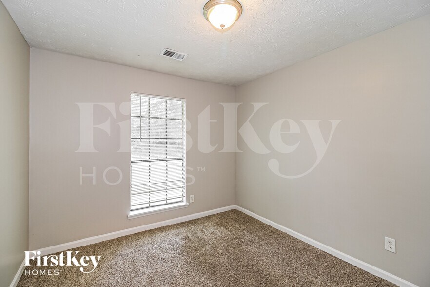 Building Photo - 227 Avalon Way