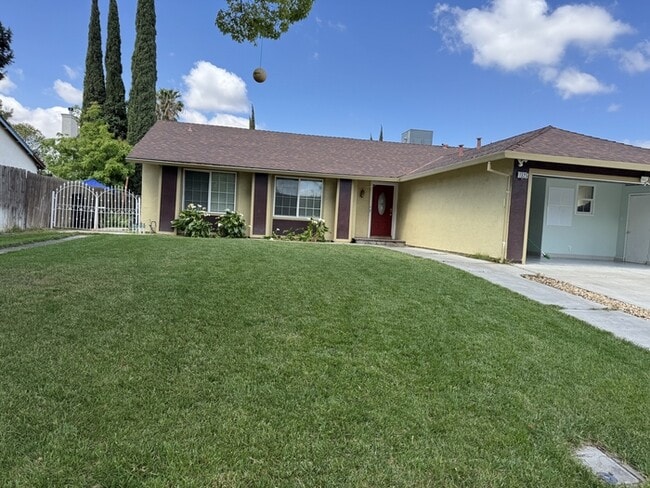 Primary Photo - Tracy 4 Bedroom 2 Bathroom Home with a pool