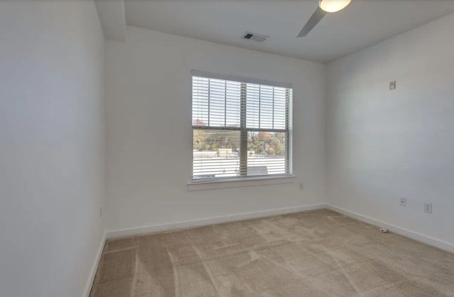 Building Photo - 2197 Nolensville Pike