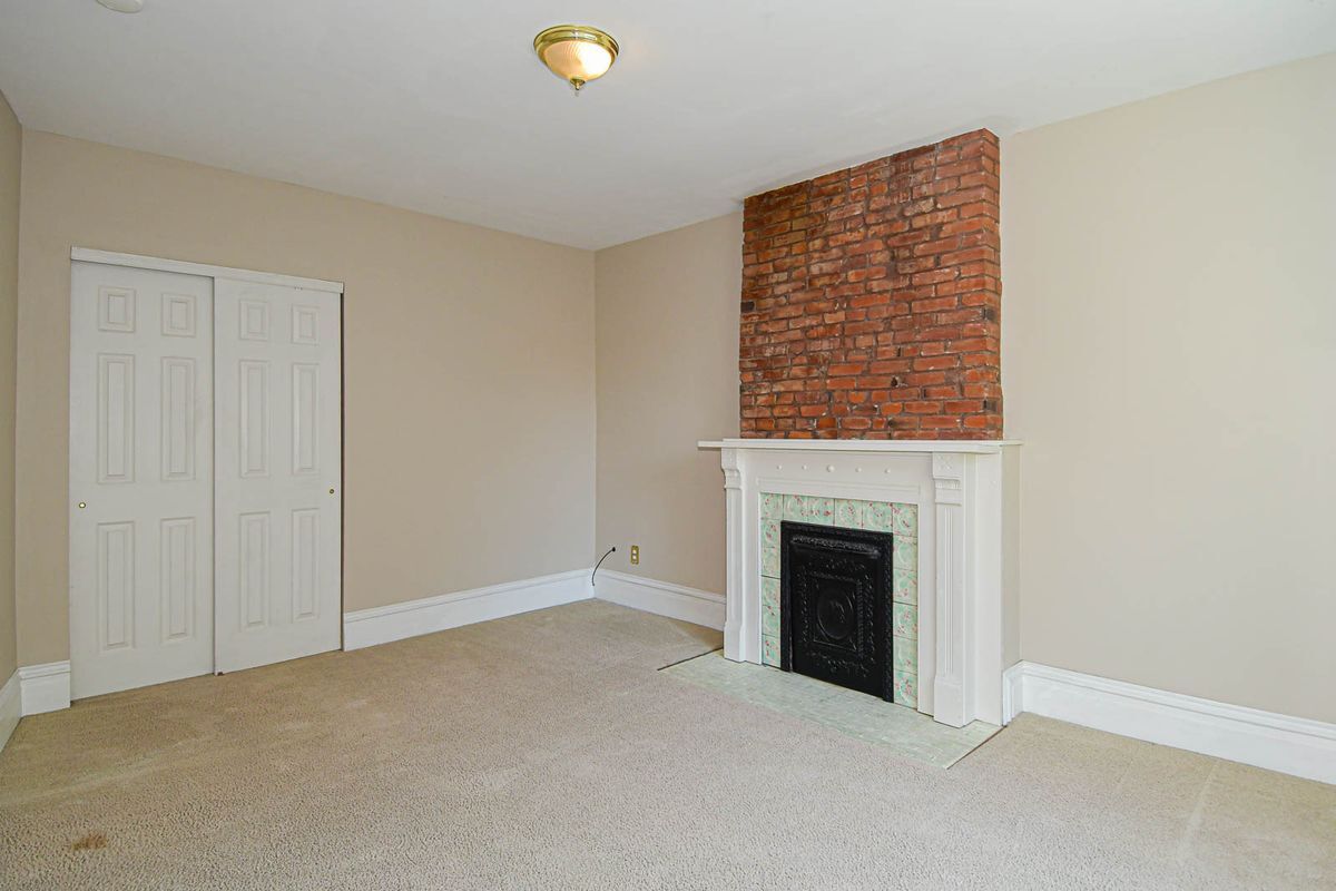 Building Photo - 2322 Virginia Ave