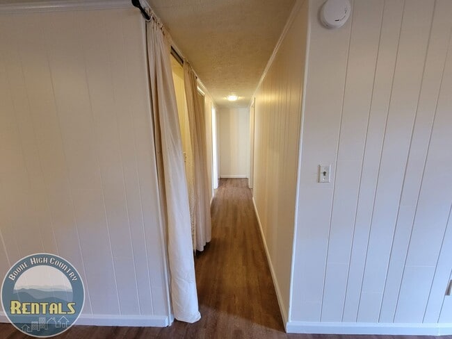 Building Photo - 316 Carl Giles Rd