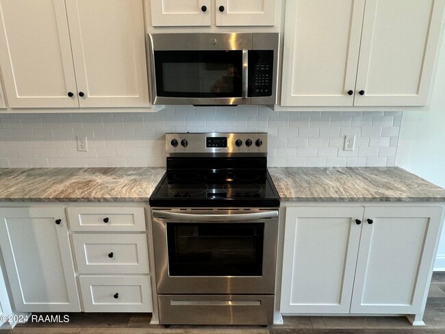 Building Photo - 304 San Sebastian Dr