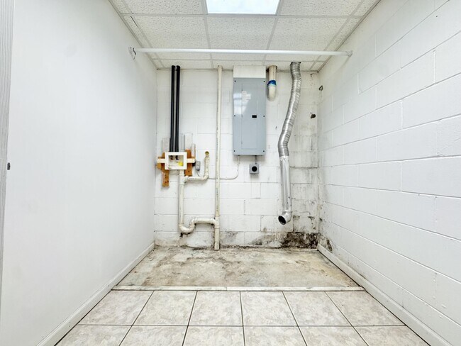 Building Photo - 628 Smugglers Notch Dr