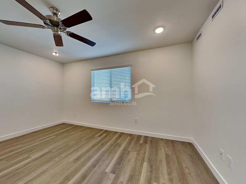 Building Photo - 4507 S 97th Dr