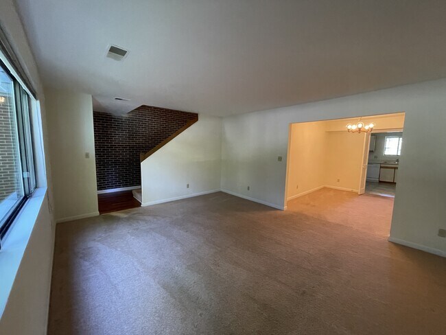 Building Photo - 101 Harvest Dr