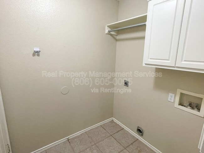 Building Photo - 621 N Elkhart Ave