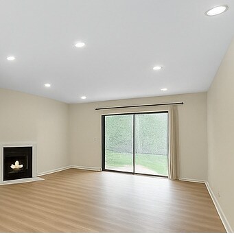 Building Photo - 570 Cumberland Trail
