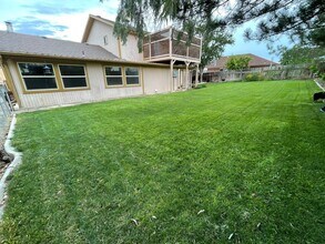 Building Photo - 3 bedroom, 2 bath, 2 car garage for rent O...