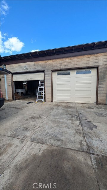 Building Photo - 546 Griswold Ave