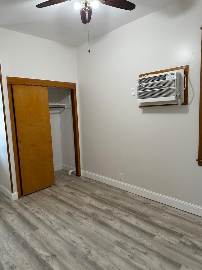 Building Photo - 143 W 26th St