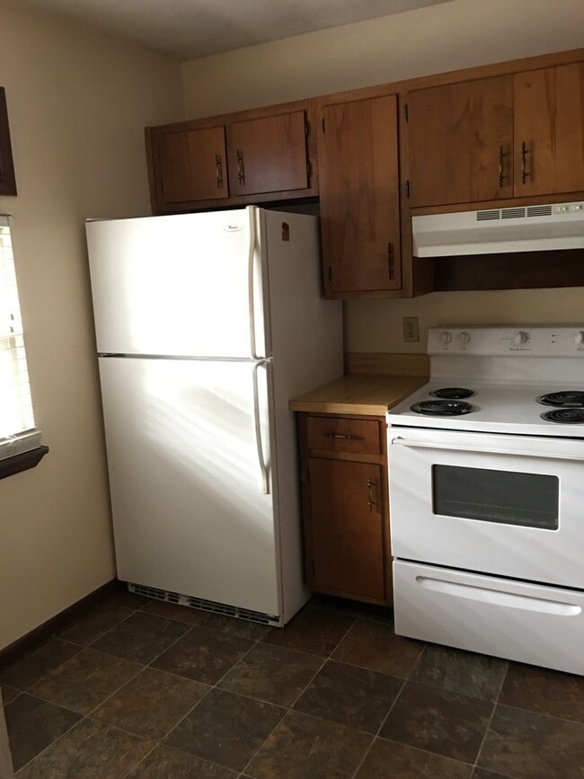 Building Photo - 2/2/ Walking Distance To Capital Regional ...
