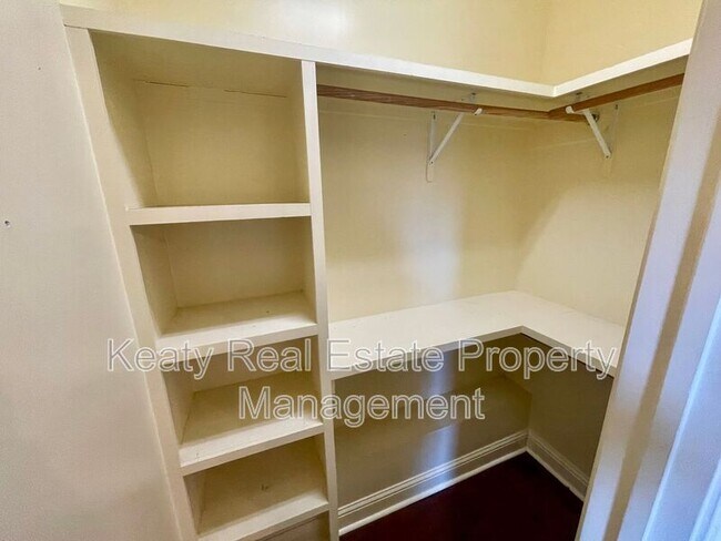 Building Photo - 115 Barataria Dr